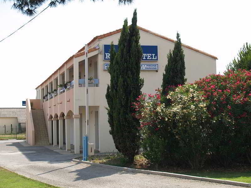 Les Jardins Du Canal Piscine Chauffee Aigues-Mortes Exterior photo